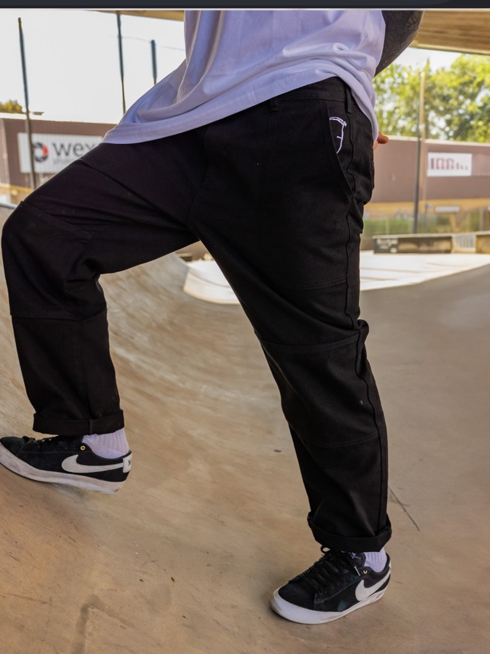 Relaxed Fit Black Men's Jeans - Casual Everyday Style